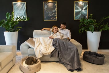 Zestaw prezentowy koc i poduszka + Legowisko Pojawi dla psa lub kota kolor ecru